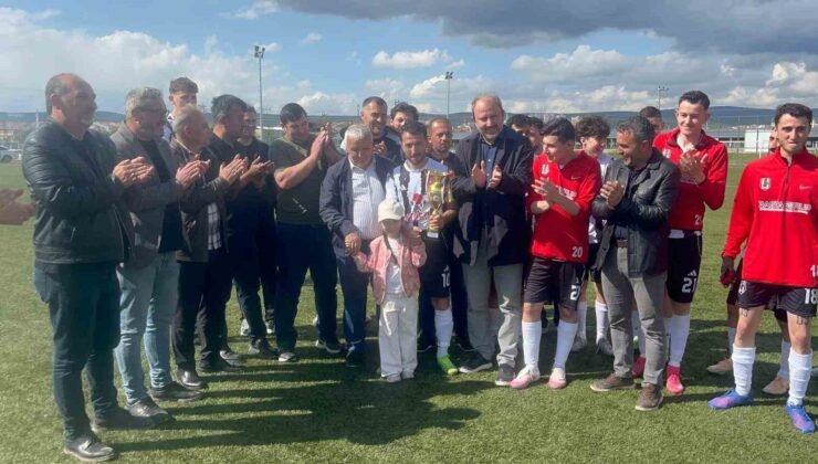 Tavşanlı’da ligin bitimine 2 hafta kala şampiyon Göbelspor oldu