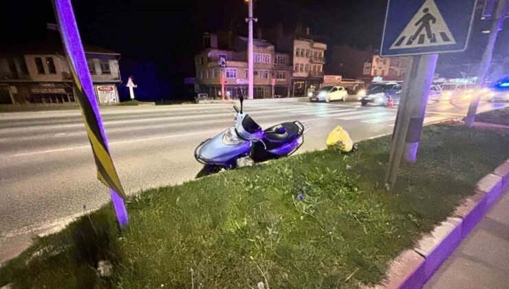 Tavşanlı’da motosiklet devrildi: 3 yaralı