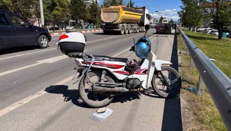 Tavşanlı’da otomobil motosiklete çarptı: 1 ağır yaralı