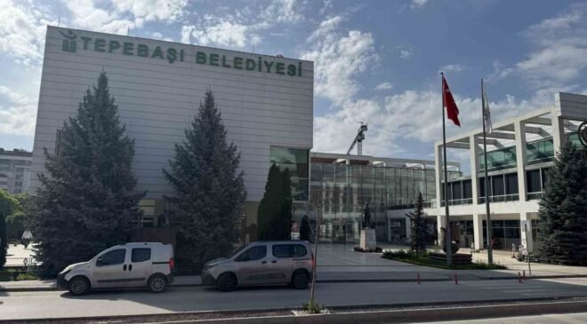 Tepebaşı Belediyesi’ne yolsuzluk operasyonu