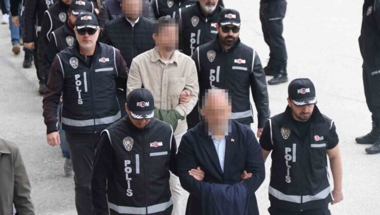 Tepebaşı Belediyesi’ne yönelik operasyonda 15 şüpheli tutuklandı