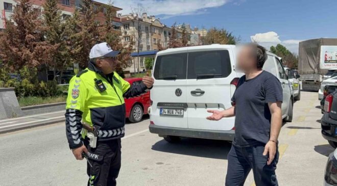 Ters yönden gelen eksik evraklı sürücüden polise ilginç tepki