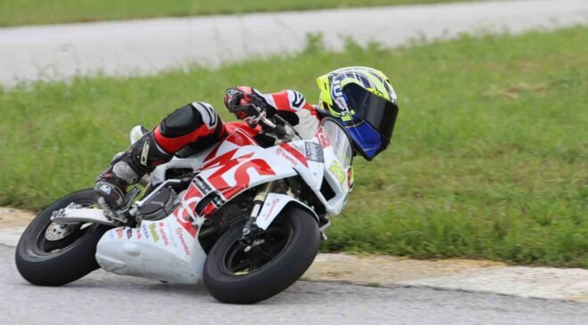 Türkiye Süpermoto Şampiyonası ve FIM MotoMini Türkiye Serisi’nde sezonun 2. ayağı Uşak’ta yapıldı
