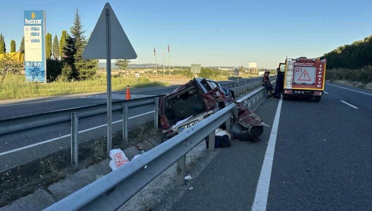 Uşak’ta feci kazada 1 kişi hayatını kaybederken, 2 kişi yaralandı