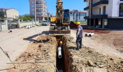 Uşak’ta kilit parke ve altyapı çalışmaları hız kesmeden sürüyor