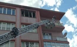 Yangında sürünerek kaçmaya çalışan kadının durumu ağır