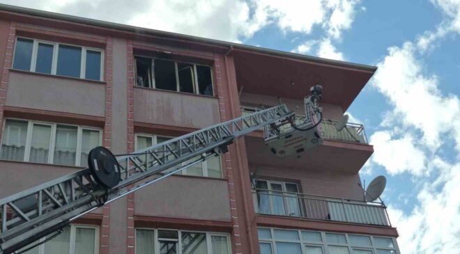 Yangında sürünerek kaçmaya çalışan kadının durumu ağır