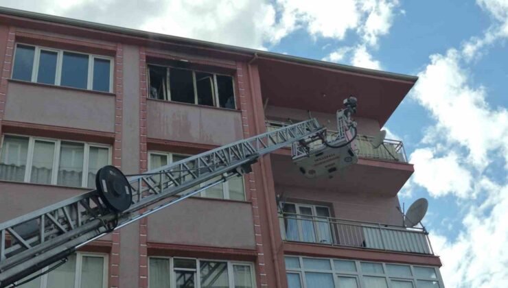 Yangından sürünerek kaçmaya çalışan kadın hastanede hayatını kaybetti