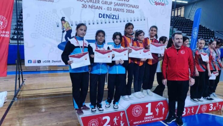 Yunus Emre Ortaokulu ‘Floor Curling’de önemli başarı