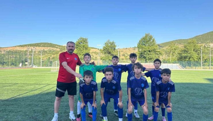 1299 Bilecikspor Kulübü, gol oldu yağdı