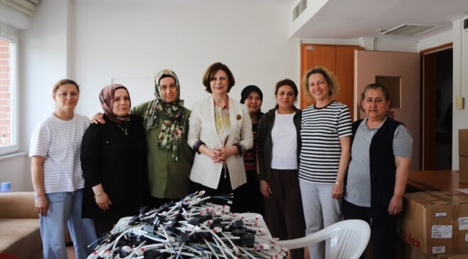 Başkan Ayşe Ünlüce Özel Bireyler ve Alzaymır Hastaları ile Buluştu