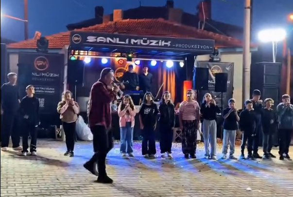 Eskişehir’de Bahar Coşkusu! Sarıcakaya Bey Köyü Şenliğinde Yüzlerce Kişi Buluştu