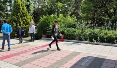 Adayı son anda sınava yetiştiren yakını: “Koş, ben mi koşacağım peşinden”