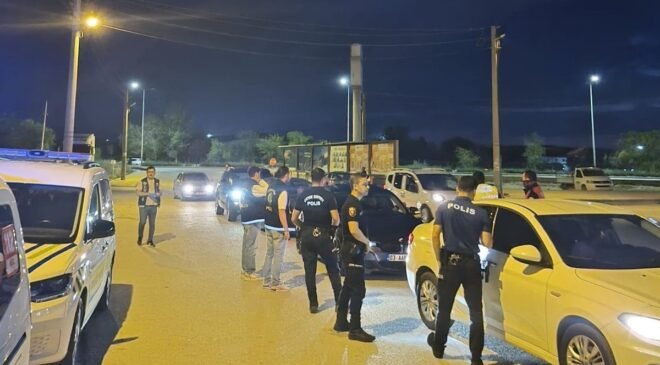 Afyonkarahisar polisinden asayiş ve trafik denetimi