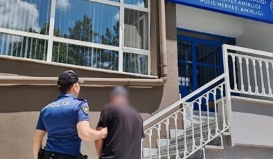 Afyonkarahisar’da aranan şahıs polisten kaçamadı