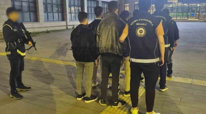 Afyonkarahisar’da göçmen kaçakçılığı operasyonunda 8 düzensiz göçmen yakalandı