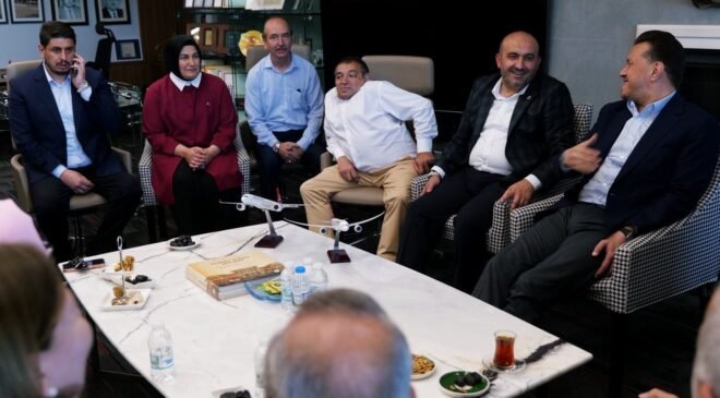 AK Parti İl Başkanı Gürhan Albayrak, kutsal topraklardan dönen Hatipoğlu’nu ziyaret etti
