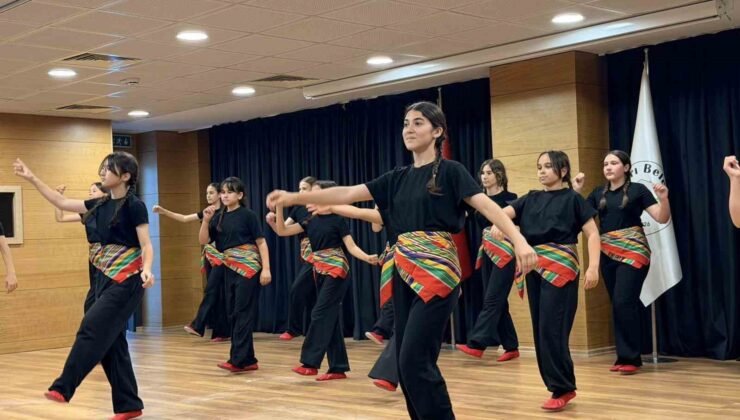 Akrobasi gösterisi büyük beğeni topladı