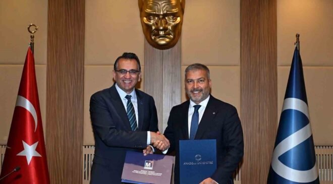 Anadolu Üniversitesi ile ESMMMO arasında staj iş birliği protokolü imzalandı