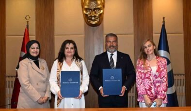 Anadolu Üniversitesi ve Kosovo Haxhi Zeka Üniversitesi arasında akademik iş birliği protokolü imzalandı