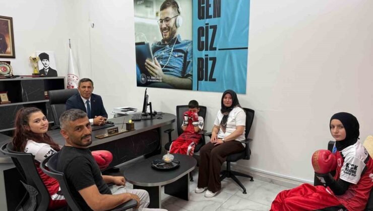 Başarılı sporculardan Beylikova Gençlik ve Spor İlçe Müdürü Gülmez’e ziyaret