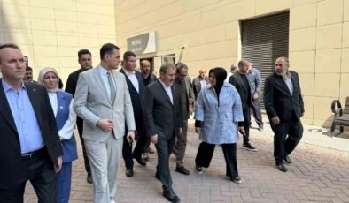 BBP Genel Başkanı Destici, hayatını kaybeden ağabeyi için Eskişehir Şehir Hastanesi morguna geldi