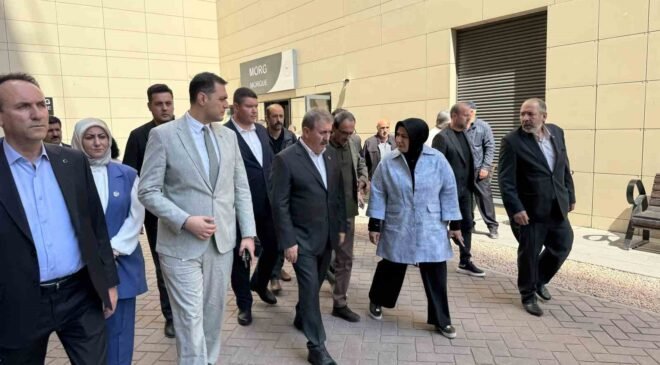 BBP Genel Başkanı Destici, hayatını kaybeden ağabeyi için Eskişehir Şehir Hastanesi morguna geldi
