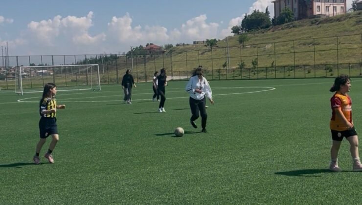Beylikova Gençlik ve Spor İlçe Müdürlüğü tarafından ücretsiz kız futbol kursu açıldı