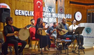 BŞEÜ’de ‘Türk Töresinde Kadın’ söyleşisi ve ‘Türkülerle Bilecik’ akşamı düzenlendi