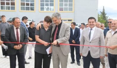 Emet Cevizdere Şehitleri MTAL’de yılsonu sergisi ve ödül töreni