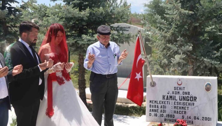 En mutlu gününde ismini aldığı şehit amcasını unutmadı