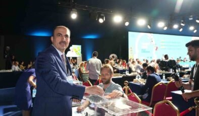 Eskişehir AK Parti Milletvekili Nebi Hatipoğlu, Uğur İbrahim Altay’ı tebrik etti