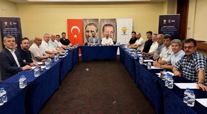 Eskişehir AK Parti Teşkilatı, Batı Anadolu Bölge Strateji Toplantısı’na katıldı