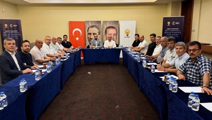 Eskişehir AK Parti Teşkilatı, Batı Anadolu Bölge Strateji Toplantısı’na katıldı