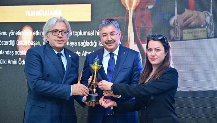 Eskişehir Valisi Yılmaz, ’Yılın Mülki İdare Amiri’ seçildi
