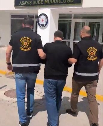 Eskişehir’de 24 yıl hapis cezası bulunan ve 9 yıldır kaçan şüpheli yakalandı