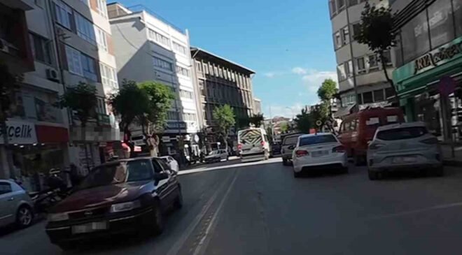 Eskişehir’de çift sıra park problemi devam ediyor
