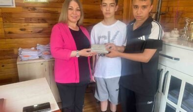 Eskişehir’de çocuklardan örnek davranış