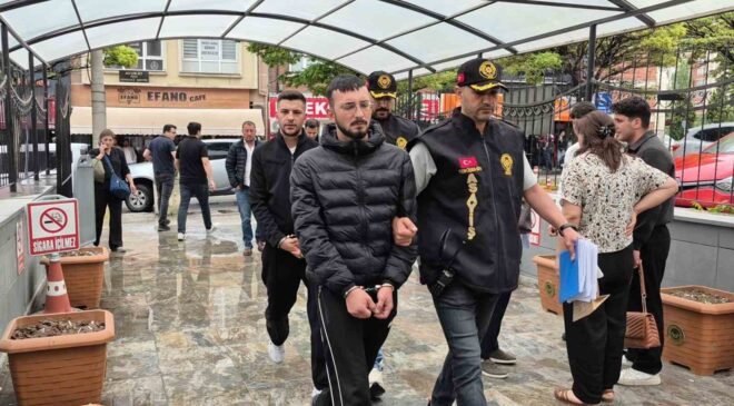 Eskişehir’de silahlı kavga olayının 2 şüphelisi adliyeye çıkarıldı