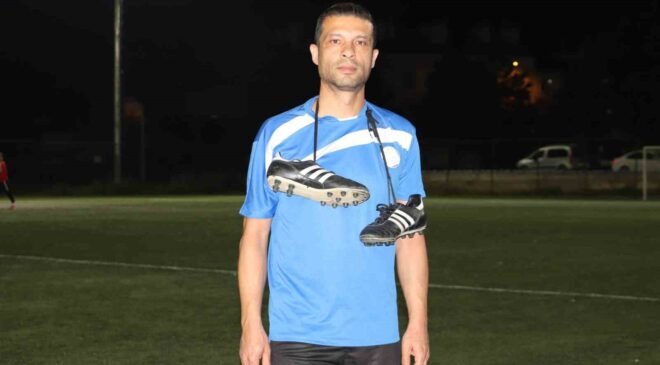 Eskişehir’in en yaşlı amatör futbolcusu 39 yıllık kariyerine veda etti