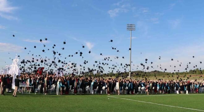 ESOGÜ’de mezuniyet coşkusu yaşandı