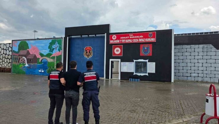 FETÖ’den aranan şahsı jandarma yakaladı