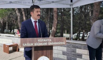 Gediz Sağlık Hizmetleri MYO’dan mezun olan 220 öğrenci sağlık ordusuna katıldı
