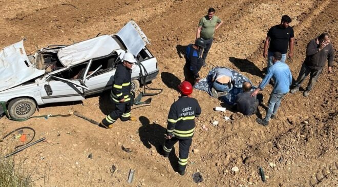 Gediz’de otomobil tarlaya uçtu, 2 yaralı