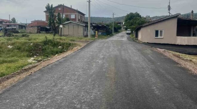 Gediz’in Aşıkpaşa ve Yeşilova köylerinde sıcak asfalt sevinci