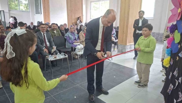 Hisarcık Güldüren İlkokulu ana sınıfında yıl sonu sergisi