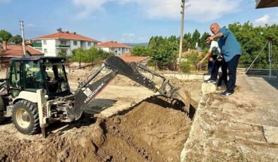 Hisarcık’ta Halk Ekmek Fabrikası için ilk kazma vuruldu