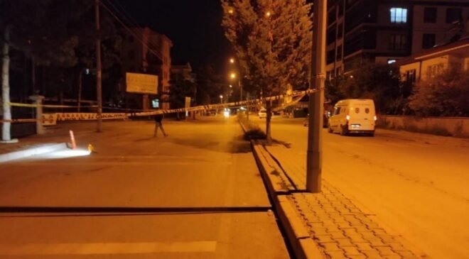 Husumetlisini tüfekle vurup kaçtı