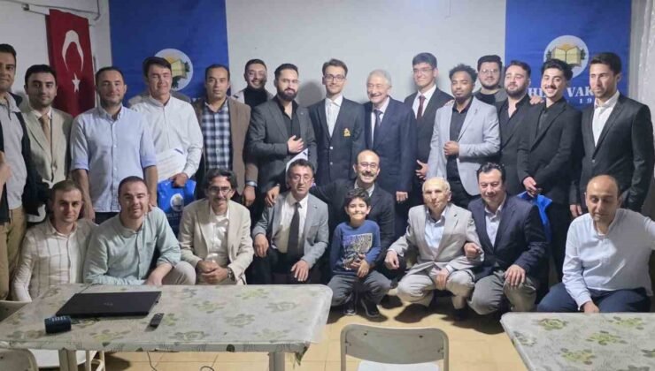 İhlas Vakfı Kütahya Huzur Erkek Öğrenci Yurdu’nda mezuniyet heyecanı