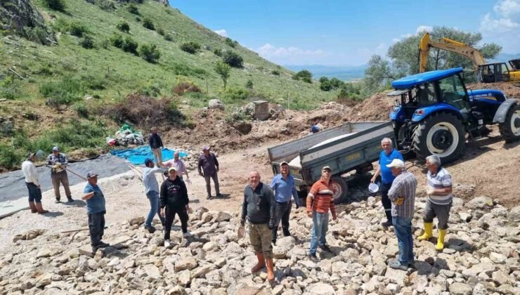İmece usulüyle köylerinin içme suyu hattını yenilediler